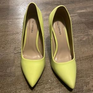 Neon pumps